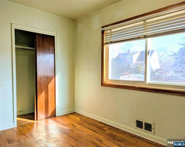 685 Grant Terrace, Teaneck, NJ 07666