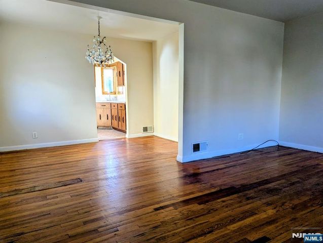 685 Grant Terrace, Teaneck, NJ 07666