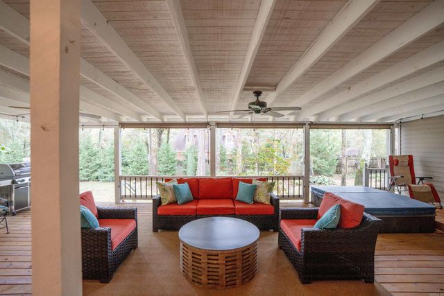 1 Robinwood Drive, Searcy, AR 72143