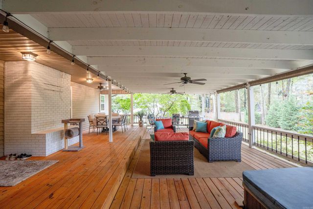 1 Robinwood Drive, Searcy, AR 72143