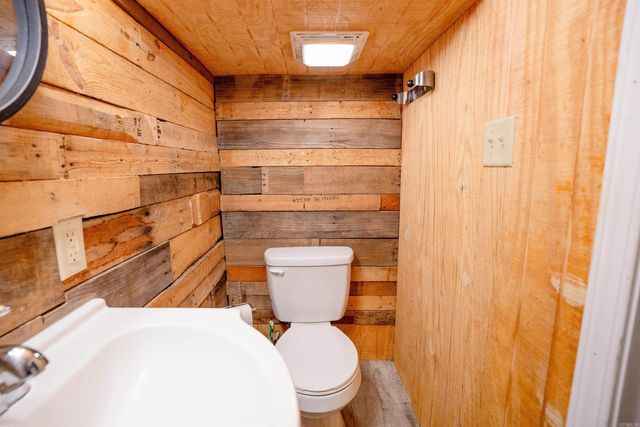 1 Robinwood Drive, Searcy, AR 72143