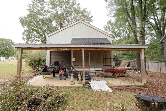 1 Robinwood Drive, Searcy, AR 72143