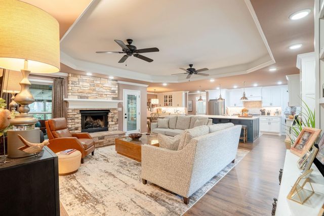 1 Robinwood Drive, Searcy, AR 72143