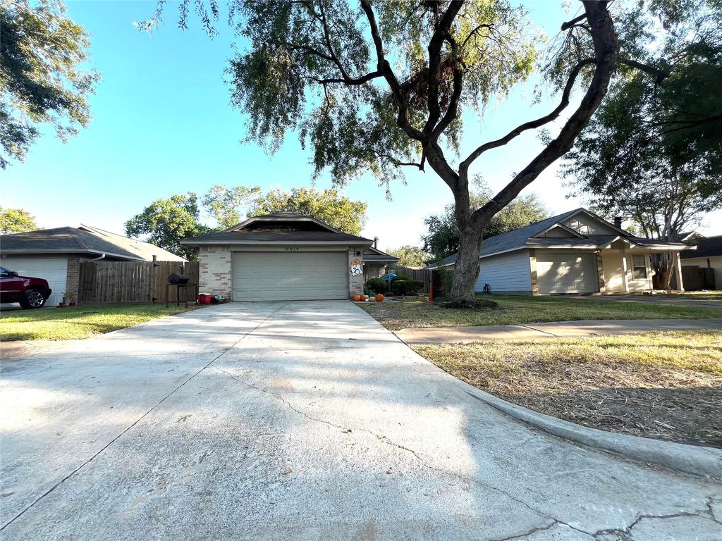 14014 Clear Forest Drive, Sugar Land, TX 77498