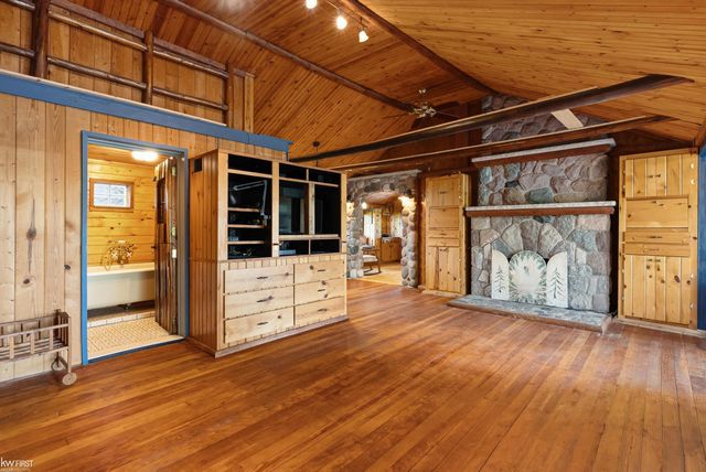 7219 Big Trail Road, Holly, MI 48442