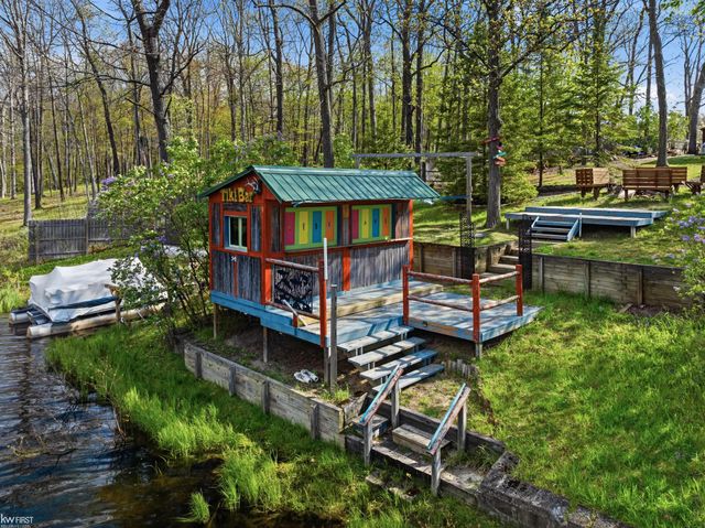 7219 Big Trail Road, Holly, MI 48442