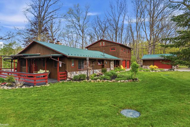 7219 Big Trail Road, Holly, MI 48442