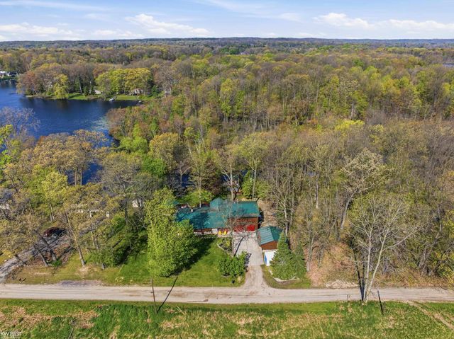 7219 Big Trail Road, Holly, MI 48442