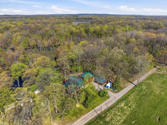 7219 Big Trail Road, Holly, MI 48442