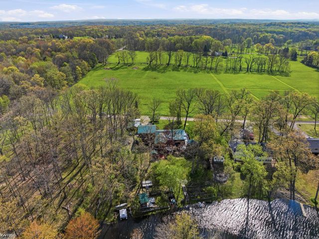 7219 Big Trail Road, Holly, MI 48442