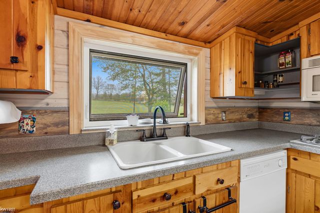 7219 Big Trail Road, Holly, MI 48442