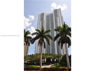 2711 S OCEAN DR 3102, Hollywood, FL 33024
