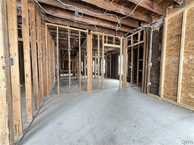 240 Kirk Avenue 44, Syracuse, NY 13205