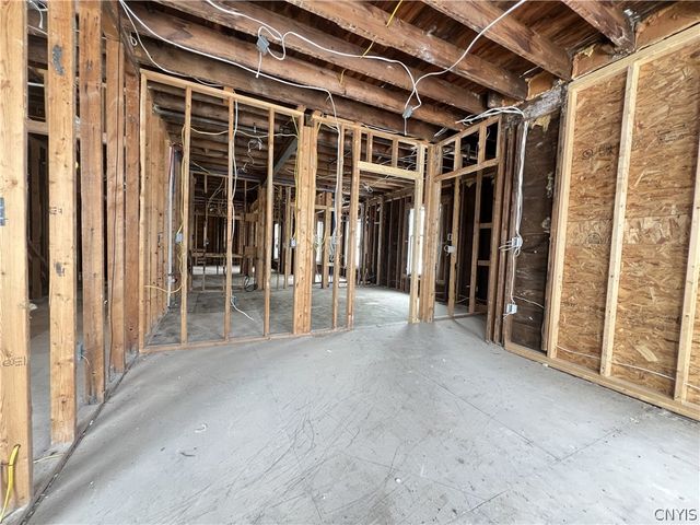 240 Kirk Avenue 44, Syracuse, NY 13205