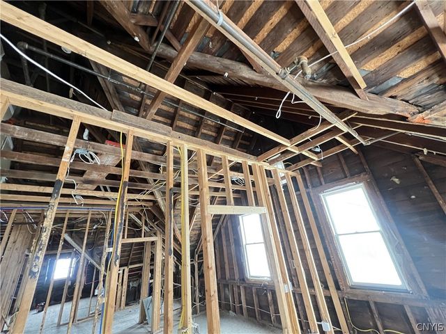 240 Kirk Avenue 44, Syracuse, NY 13205