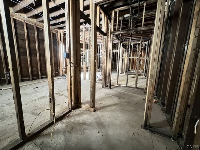 240 Kirk Avenue 44, Syracuse, NY 13205