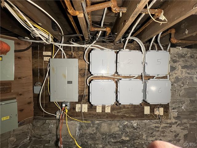 240 Kirk Avenue 44, Syracuse, NY 13205