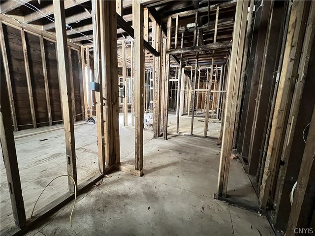 240 Kirk Avenue 44, Syracuse, NY 13205