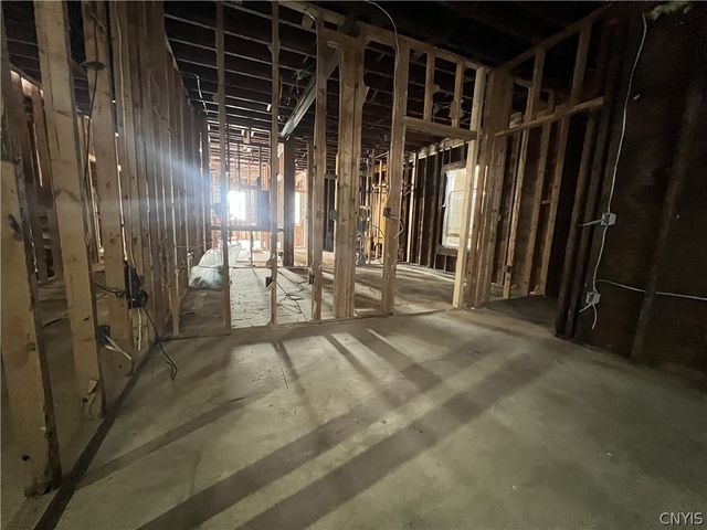 240 Kirk Avenue 44, Syracuse, NY 13205