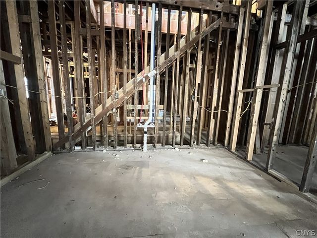 240 Kirk Avenue 44, Syracuse, NY 13205