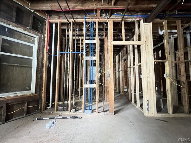 240 Kirk Avenue 44, Syracuse, NY 13205