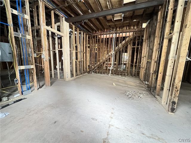 240 Kirk Avenue 44, Syracuse, NY 13205