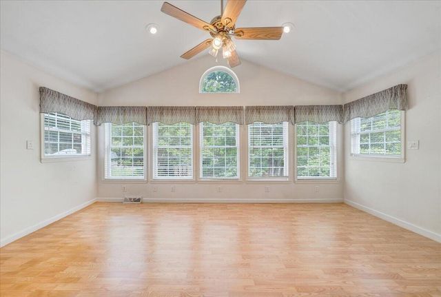 1602 Glenwood CIR, Roanoke, VA 24014
