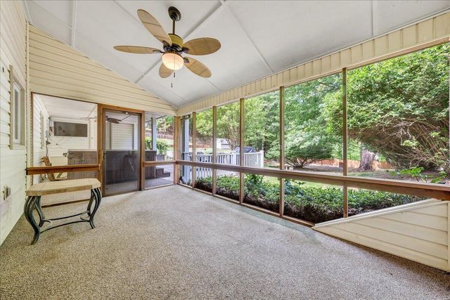 1602 Glenwood CIR, Roanoke, VA 24014