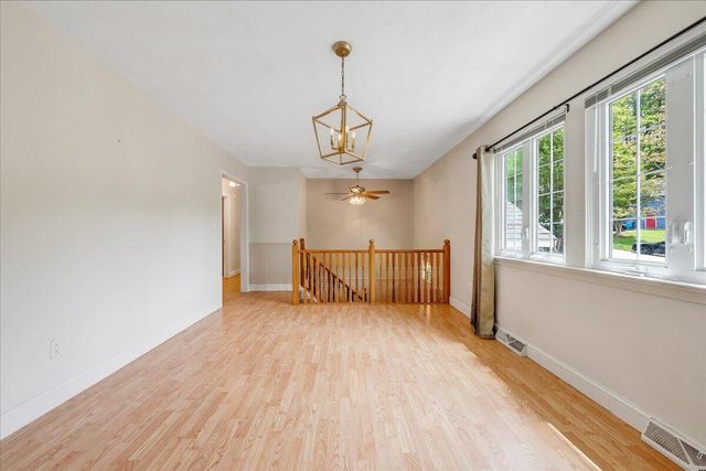 1602 Glenwood CIR, Roanoke, VA 24014