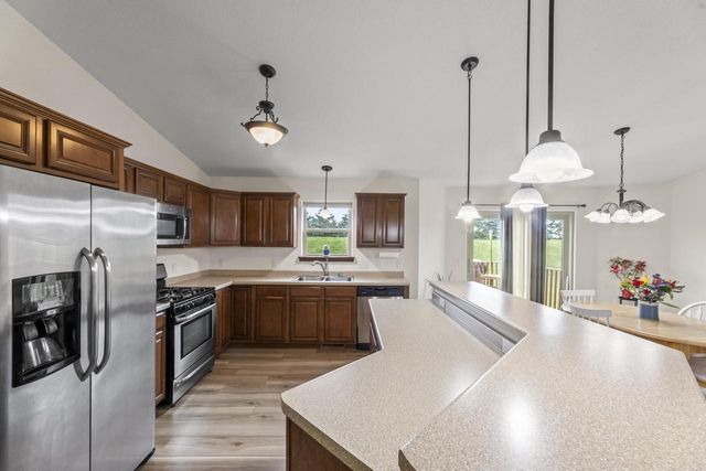 W1401 Stoney Brook COURT, Ixonia, WI 53036