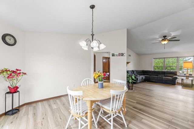 W1401 Stoney Brook COURT, Ixonia, WI 53036