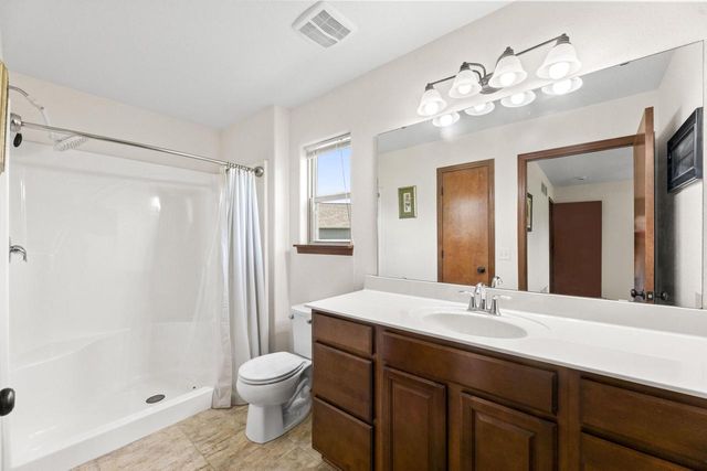 W1401 Stoney Brook COURT, Ixonia, WI 53036