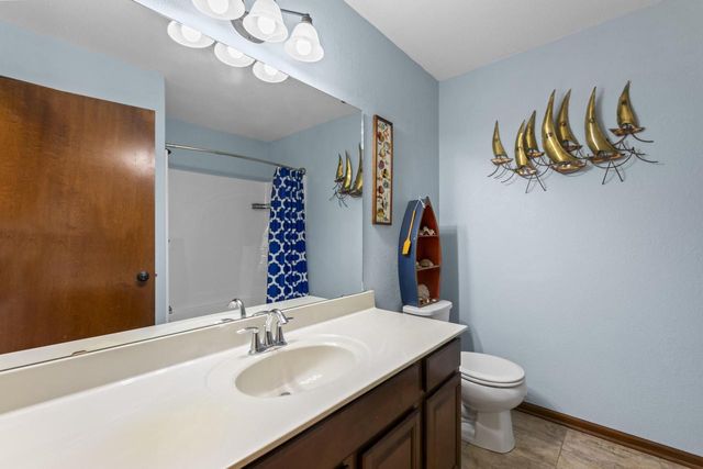 W1401 Stoney Brook COURT, Ixonia, WI 53036