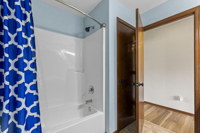 W1401 Stoney Brook COURT, Ixonia, WI 53036