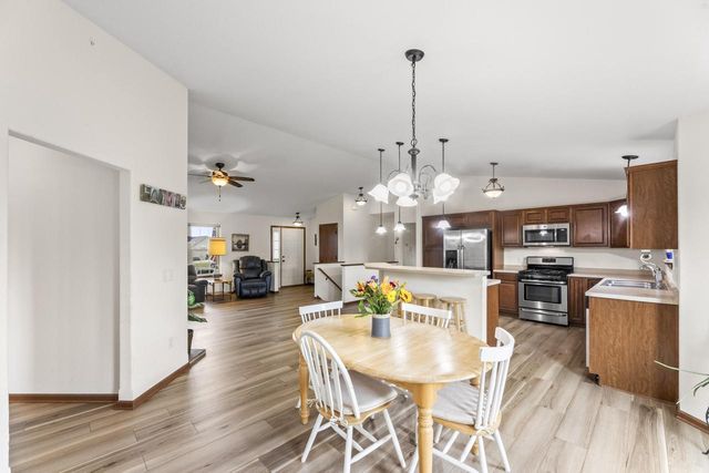 W1401 Stoney Brook COURT, Ixonia, WI 53036