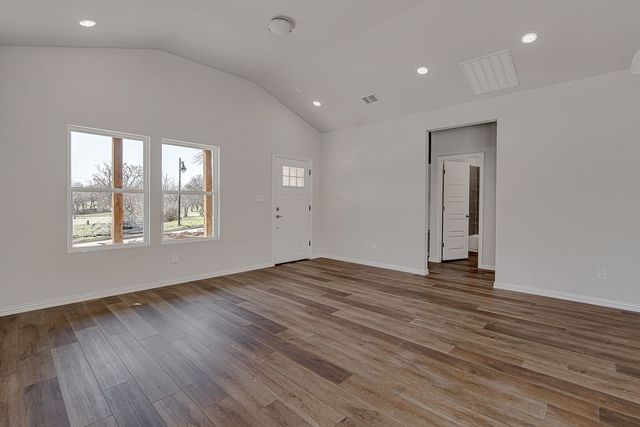 1649 E Terrell Avenue, Fort Worth, TX 76104