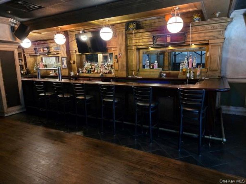 33-35 W Central Avenue, Pearl River, NY 10965 — photo 3