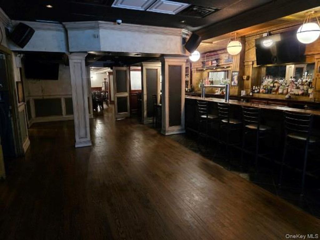 33-35 W Central Avenue, Pearl River, NY 10965 — photo 4