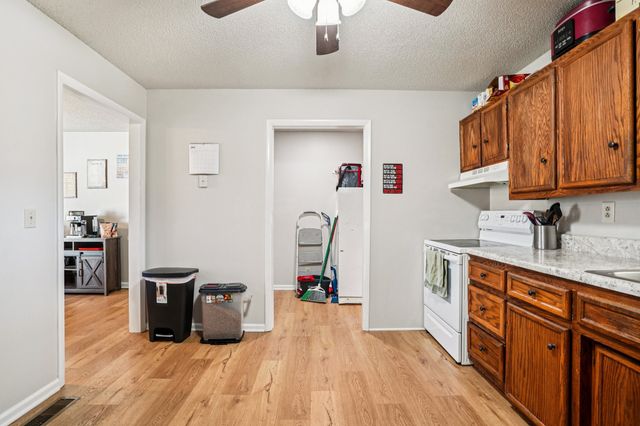 54 Hickman Hwy, Gordonsville, TN 38563