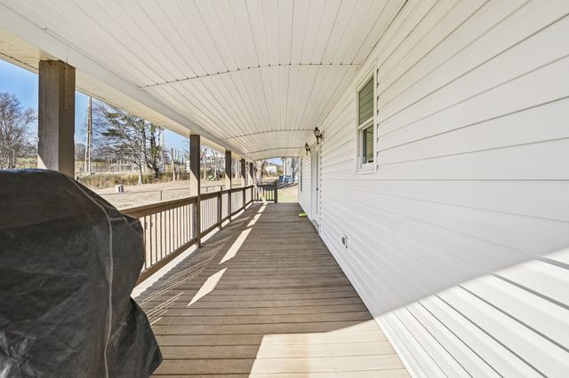 54 Hickman Hwy, Gordonsville, TN 38563