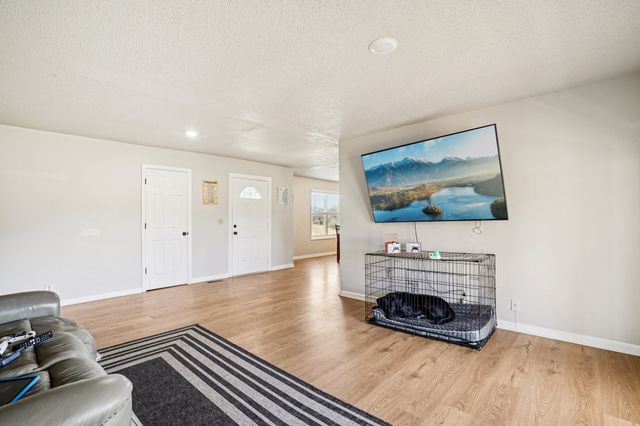 54 Hickman Hwy, Gordonsville, TN 38563