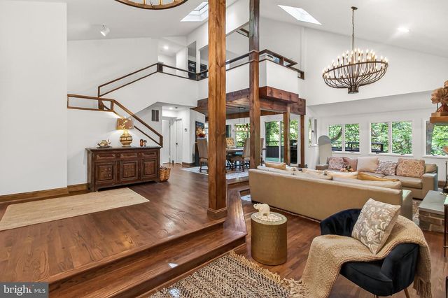 2603 KLINGLE RD NW, Washington, DC 20008