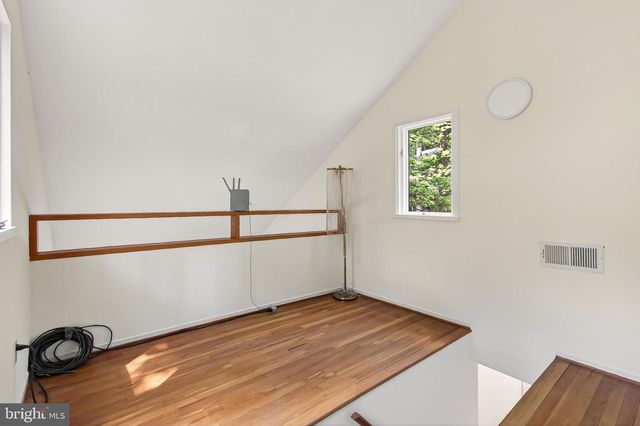 2603 KLINGLE RD NW, Washington, DC 20008