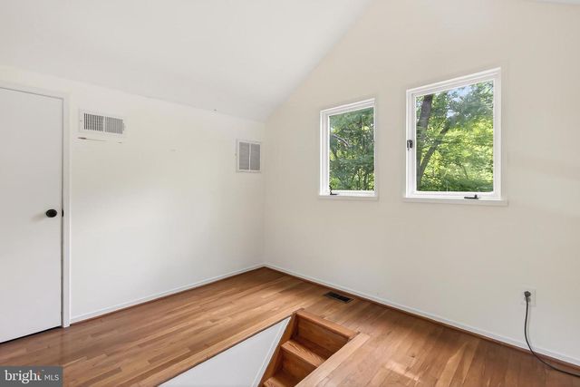 2603 KLINGLE RD NW, Washington, DC 20008