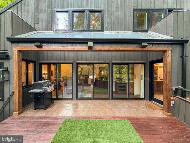 2603 KLINGLE RD NW, Washington, DC 20008