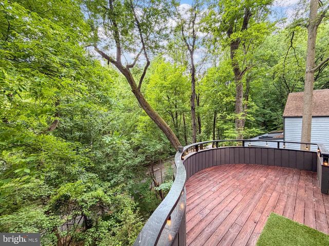 2603 KLINGLE RD NW, Washington, DC 20008