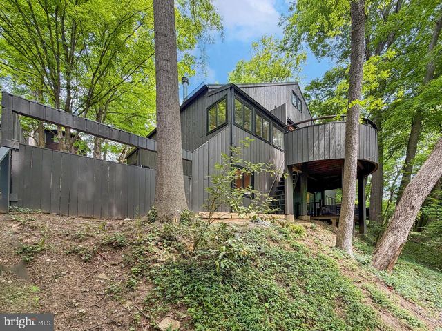 2603 KLINGLE RD NW, Washington, DC 20008