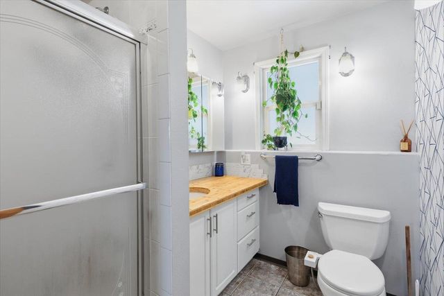5128 N Greenwood Blvd, Spokane, WA 99205