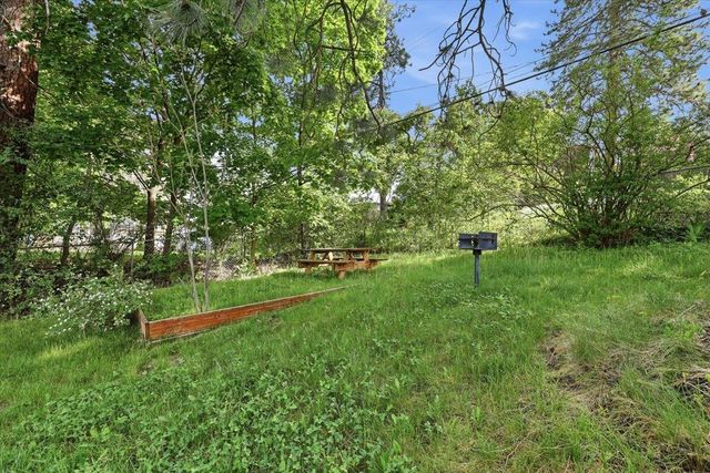5128 N Greenwood Blvd, Spokane, WA 99205