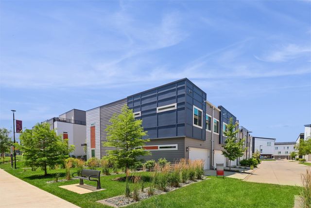 417 SW 12th Street, Des Moines, IA 50309